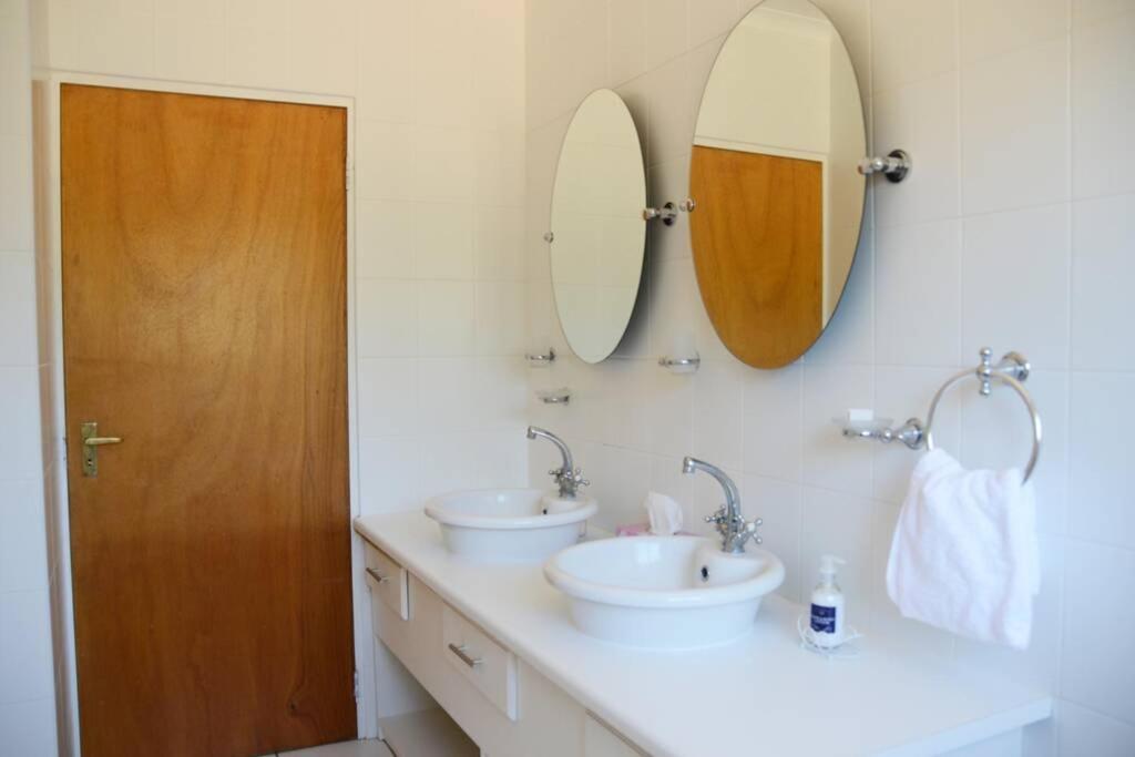 Vrede Fountain House Farm Stay Graaff-Reinet Eksteriør bilde